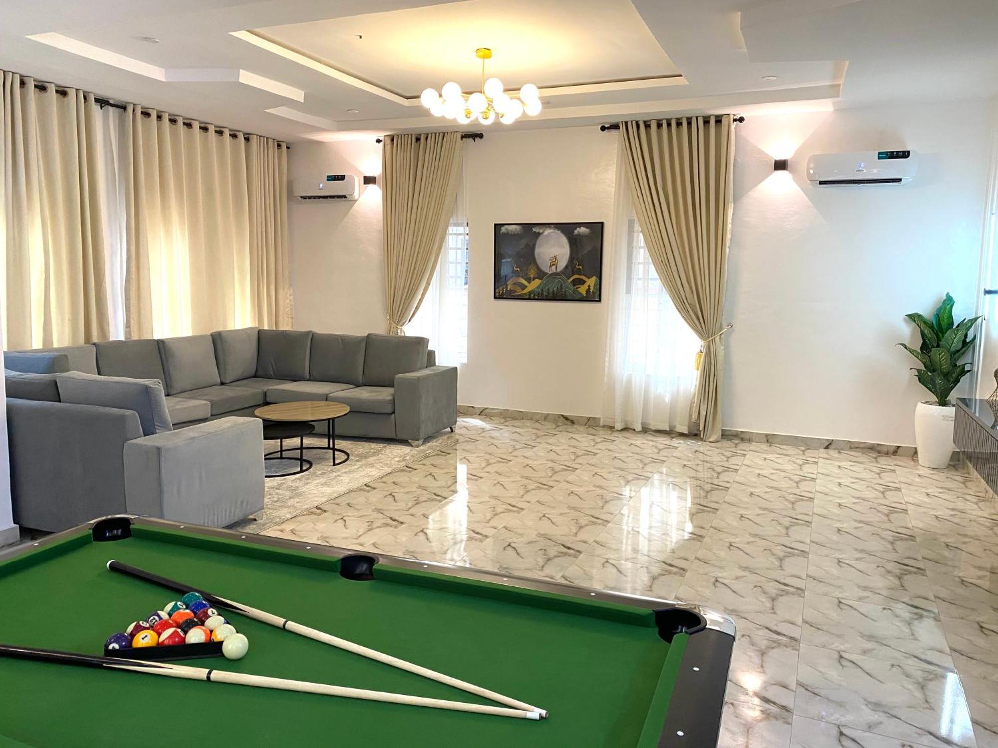 Luxe Haven Lekki Appartement Buitenkant foto